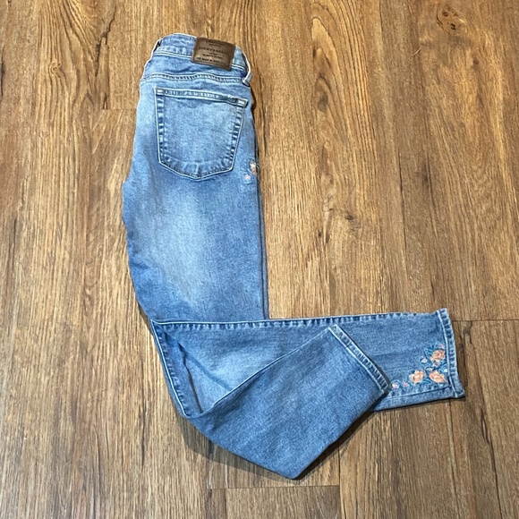 Lucky Brand Lolita Skinny Jeans - Picture 4 of 5